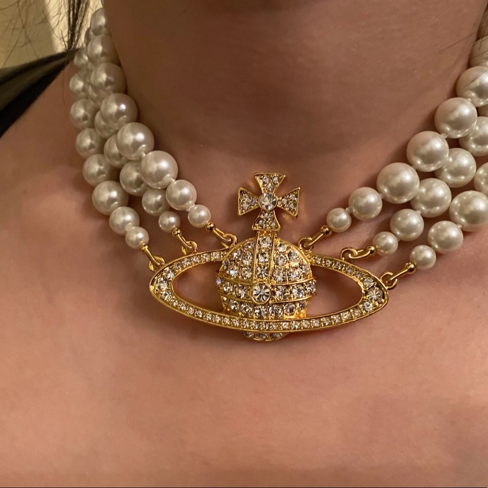 Vivienne Westwood Three Row Pearl Bas Relief Choker Gold